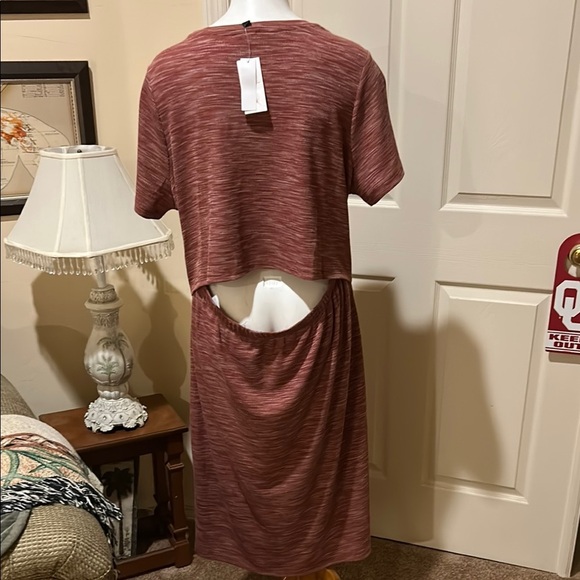 Jessica Simpson Bryna Short Sleeve Dress. NWT. 2X - Picture 4 of 10